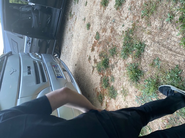 Motorhome et véhicules sur la production publicitaire